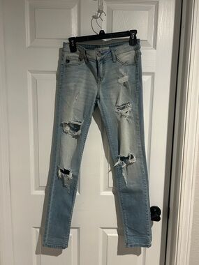 KanCan Light Wash Distressed Skinny Jeans